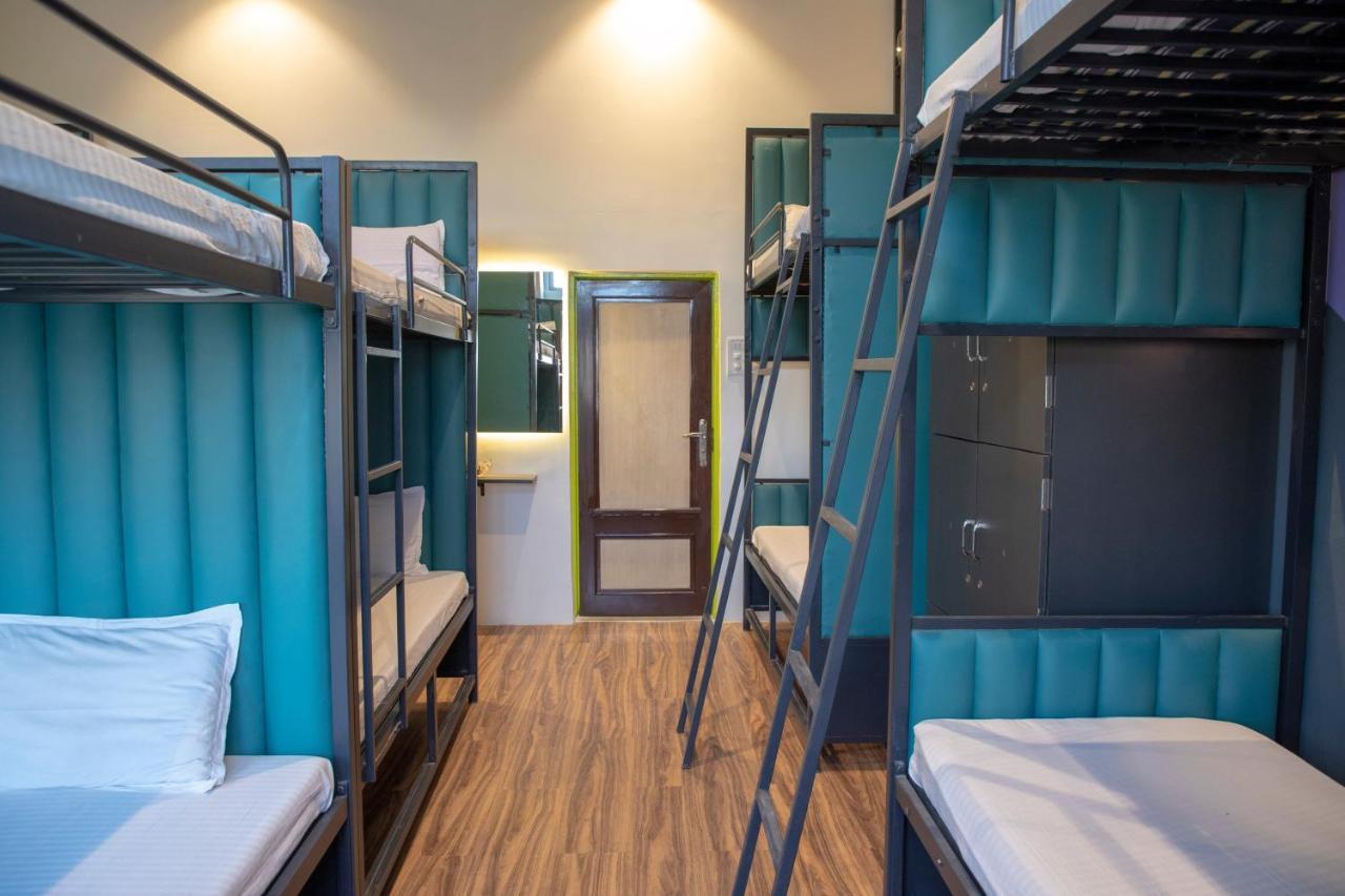 Empire Royale Hotel Мумбаи Экстерьер фото