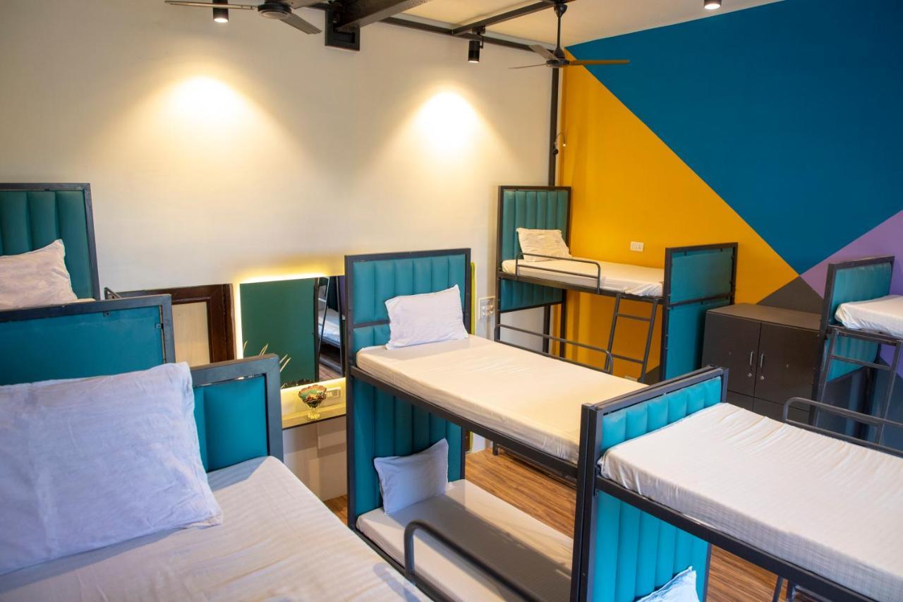 Empire Royale Hotel Мумбаи Экстерьер фото